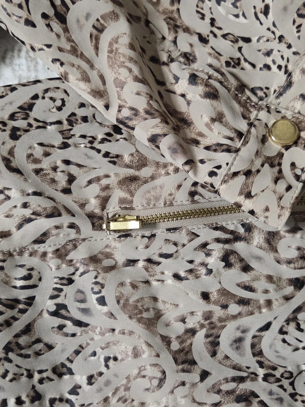 Zenergy By Chico Lightweight Jacket with Gold Hardware - Picture 3 of 8